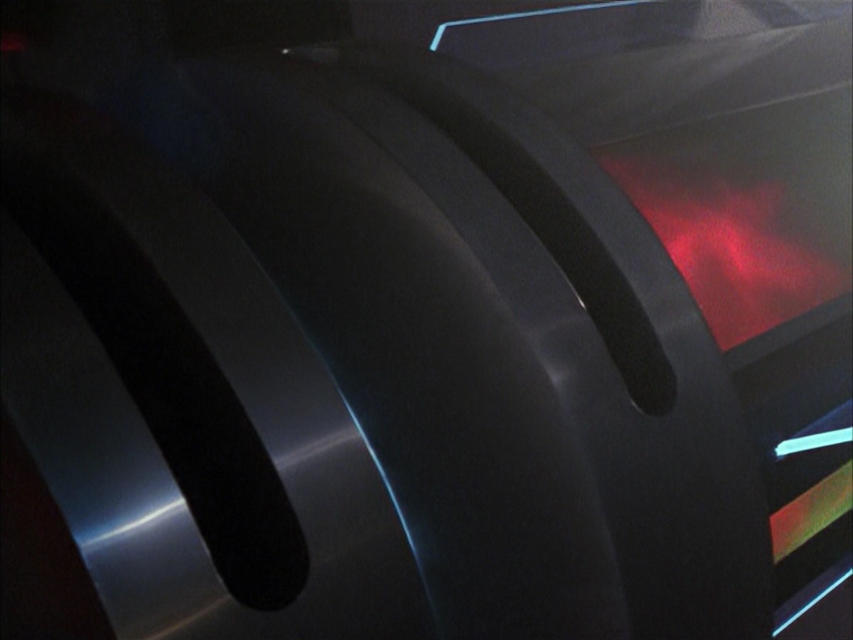 extant_StarTrek_VOY_7x19-Q2_0445.jpg