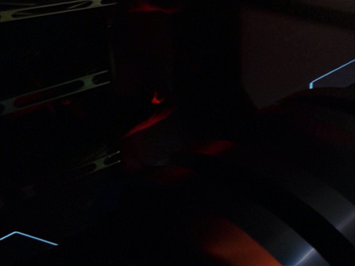 extant_StarTrek_VOY_7x19-Q2_0448.jpg