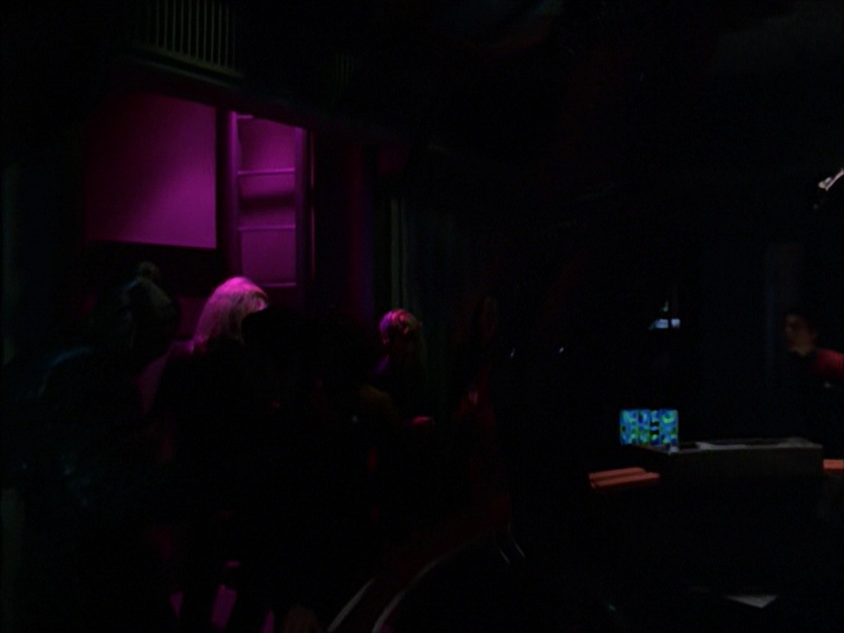 extant_StarTrek_VOY_7x19-Q2_0456.jpg