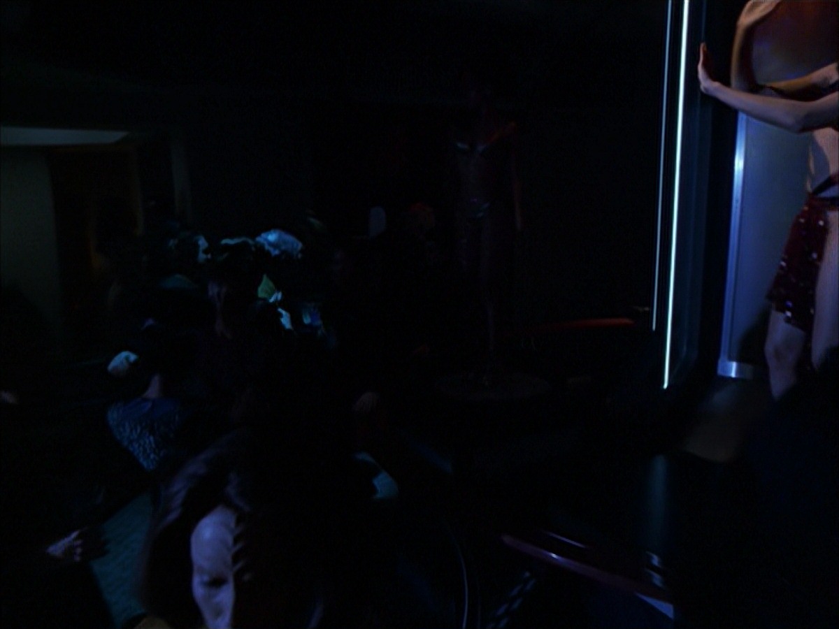 extant_StarTrek_VOY_7x19-Q2_0463.jpg