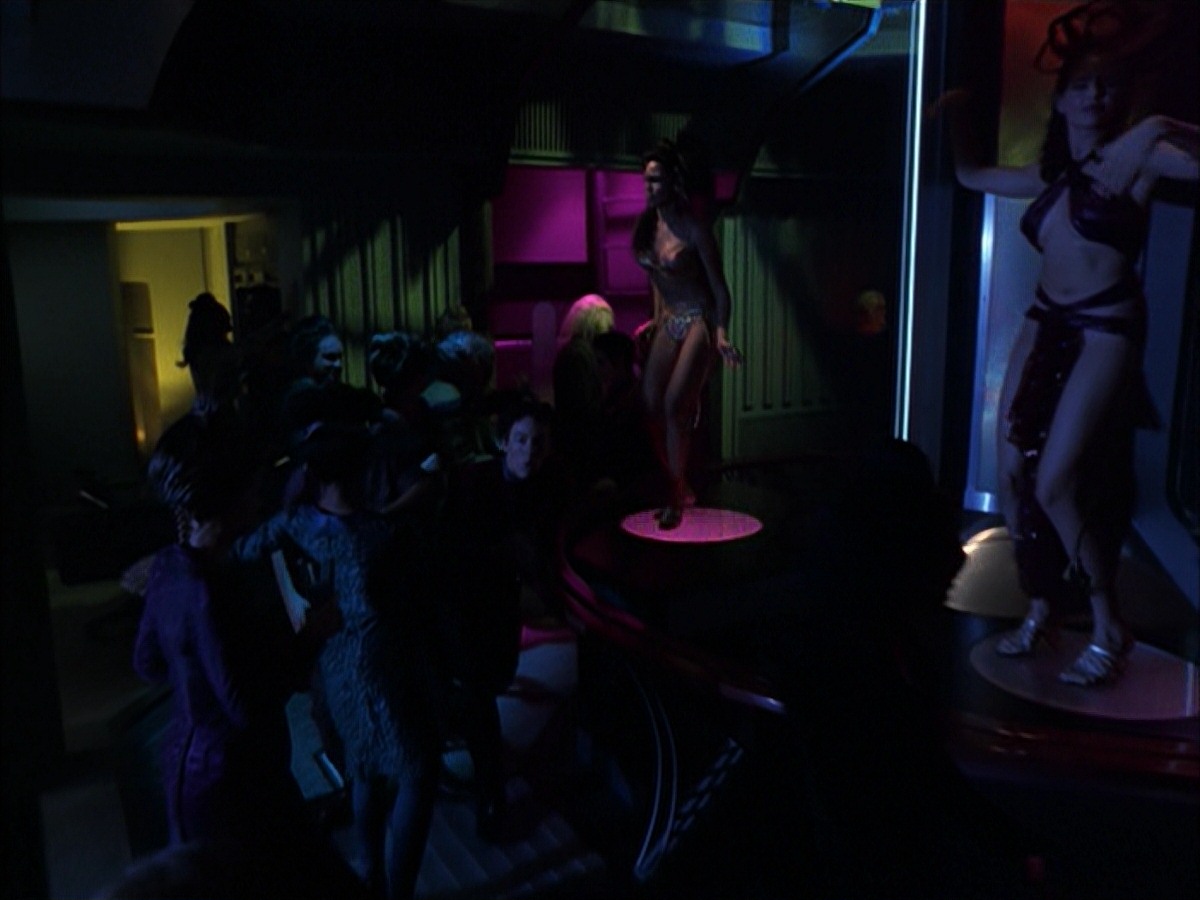 extant_StarTrek_VOY_7x19-Q2_0464.jpg