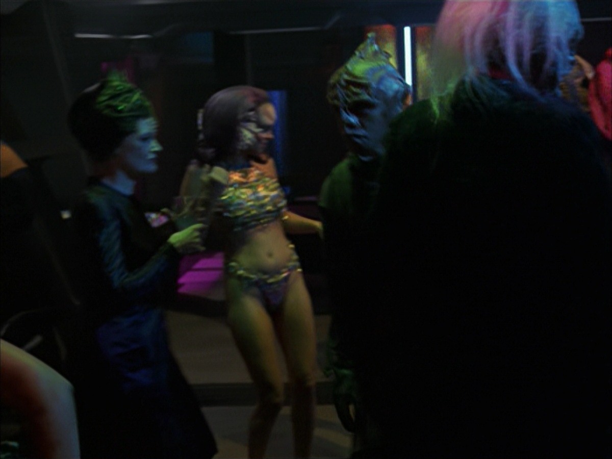 extant_StarTrek_VOY_7x19-Q2_0479.jpg