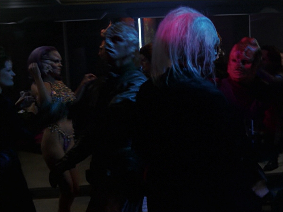 extant_StarTrek_VOY_7x19-Q2_0480.jpg