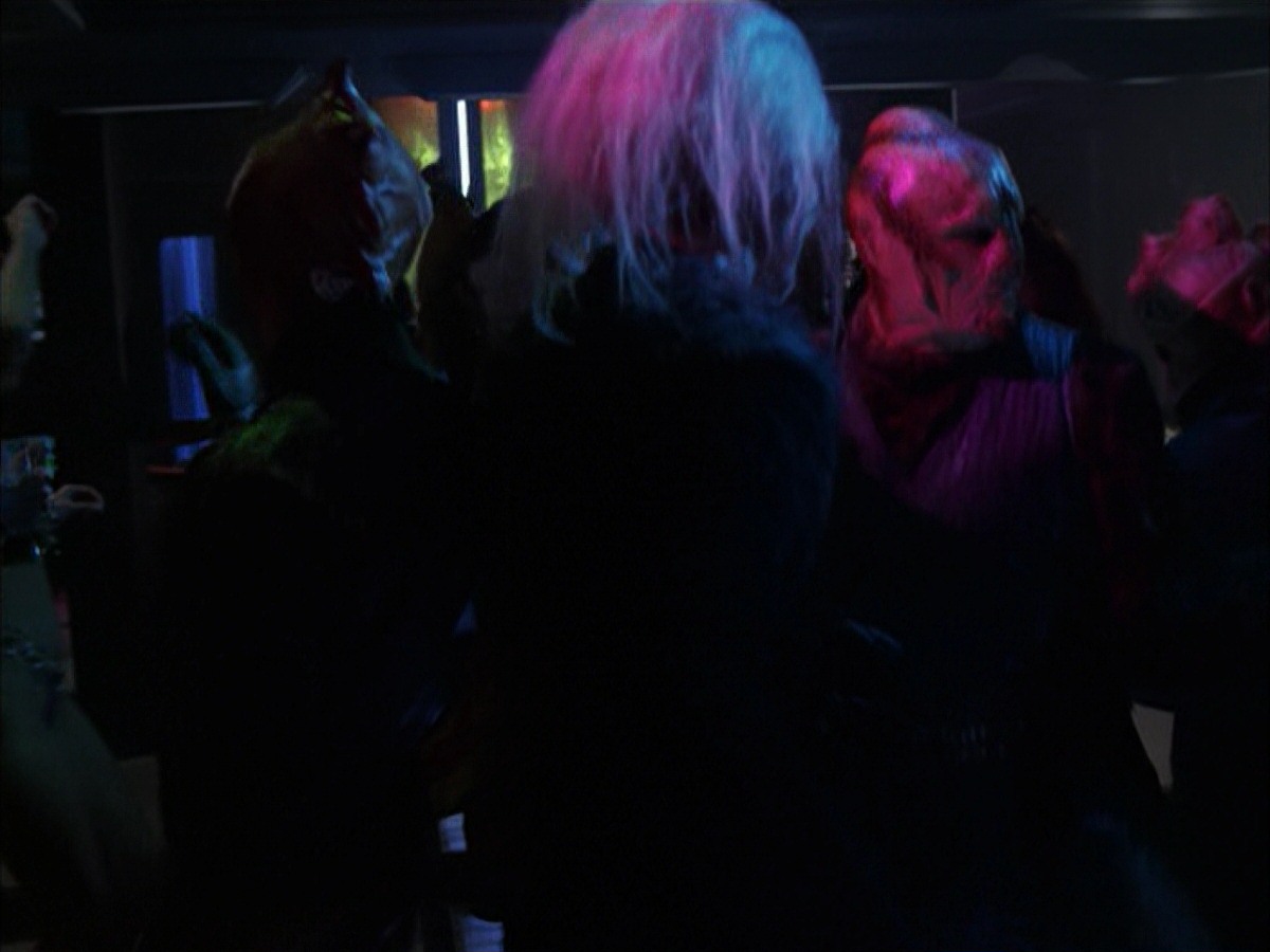 extant_StarTrek_VOY_7x19-Q2_0481.jpg