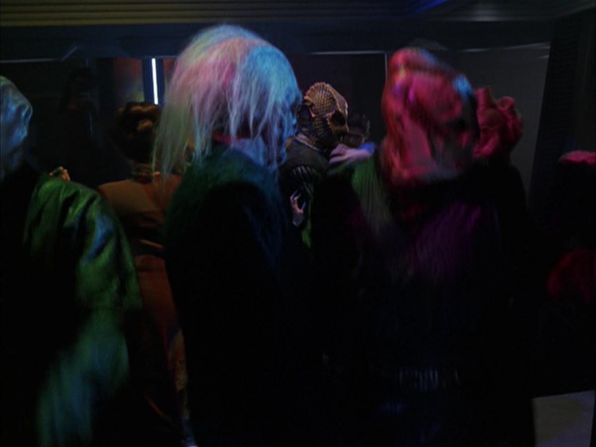 extant_StarTrek_VOY_7x19-Q2_0482.jpg