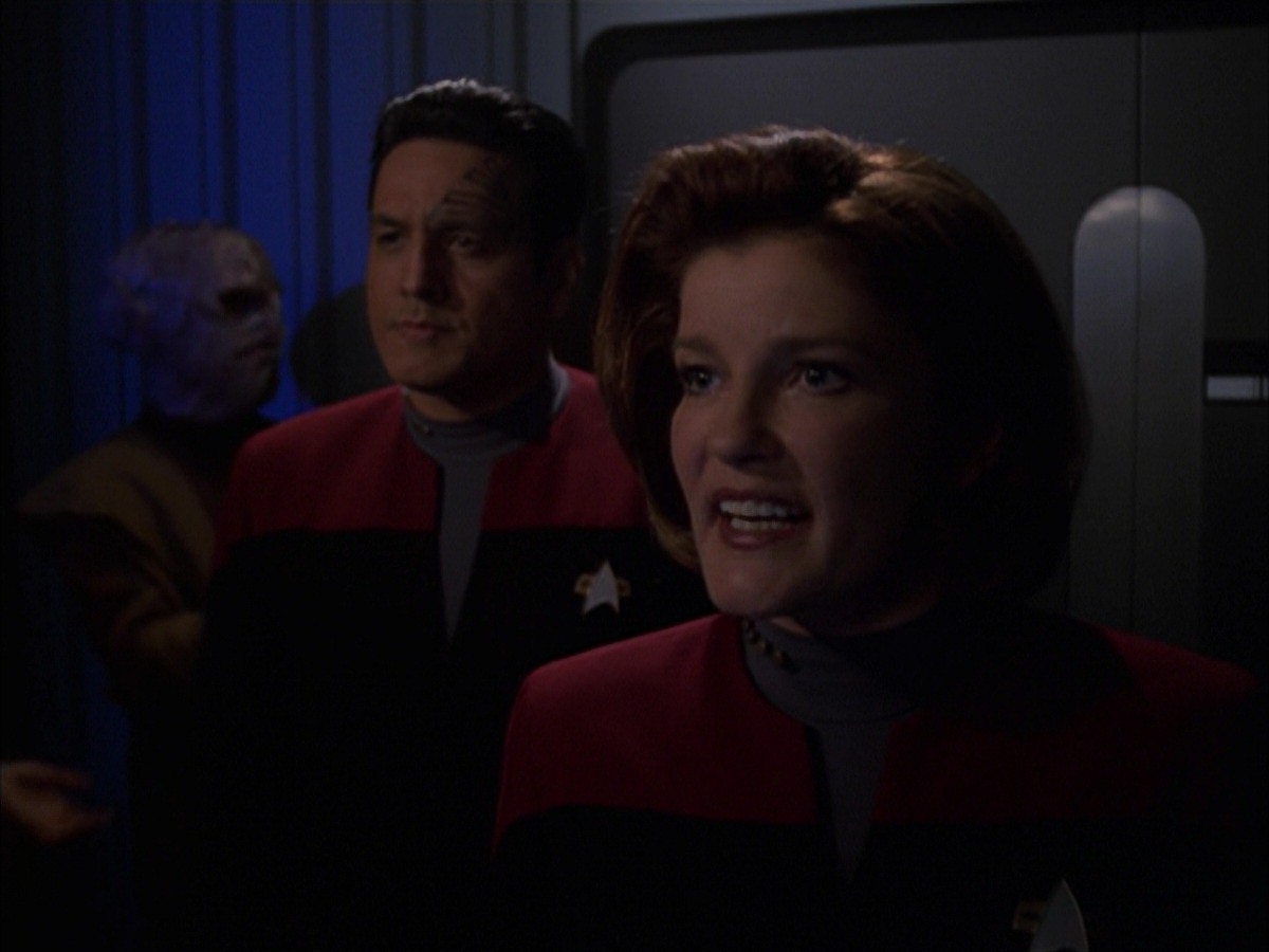 extant_StarTrek_VOY_7x19-Q2_0492.jpg