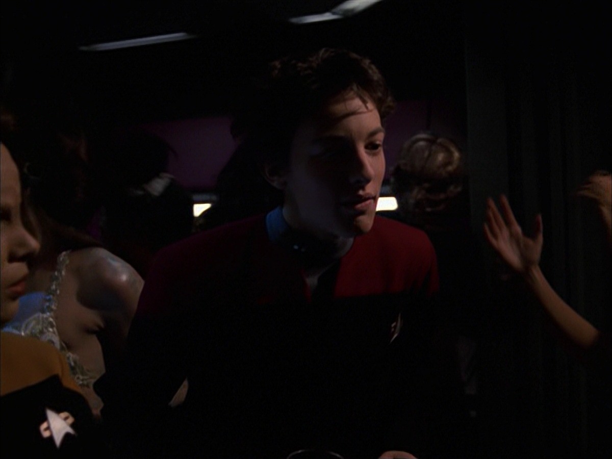 extant_StarTrek_VOY_7x19-Q2_0504.jpg