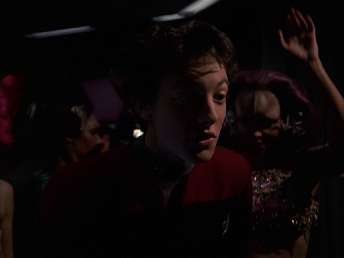 extant_StarTrek_VOY_7x19-Q2_0506.jpg