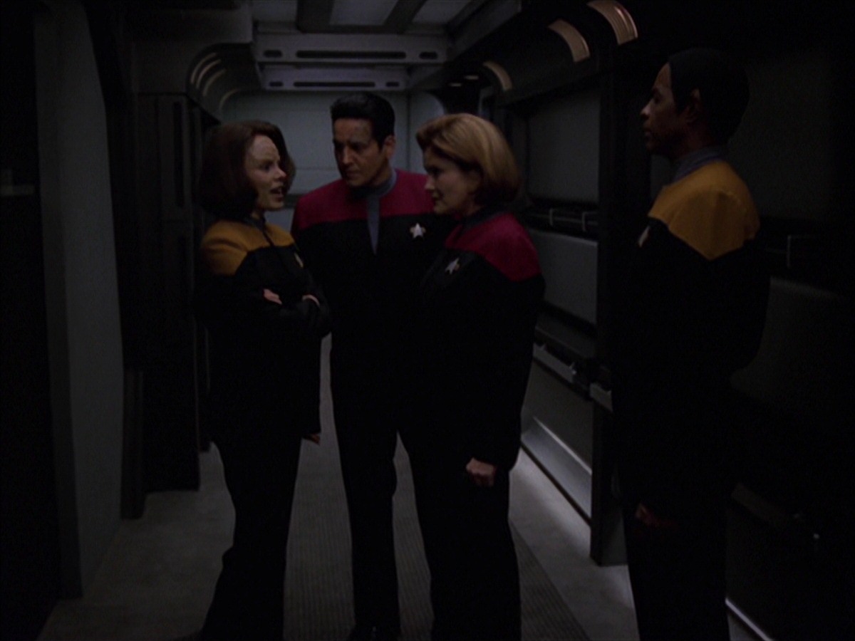 extant_StarTrek_VOY_7x19-Q2_0527.jpg