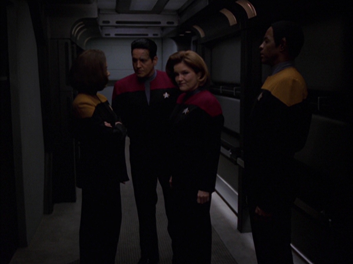 extant_StarTrek_VOY_7x19-Q2_0529.jpg