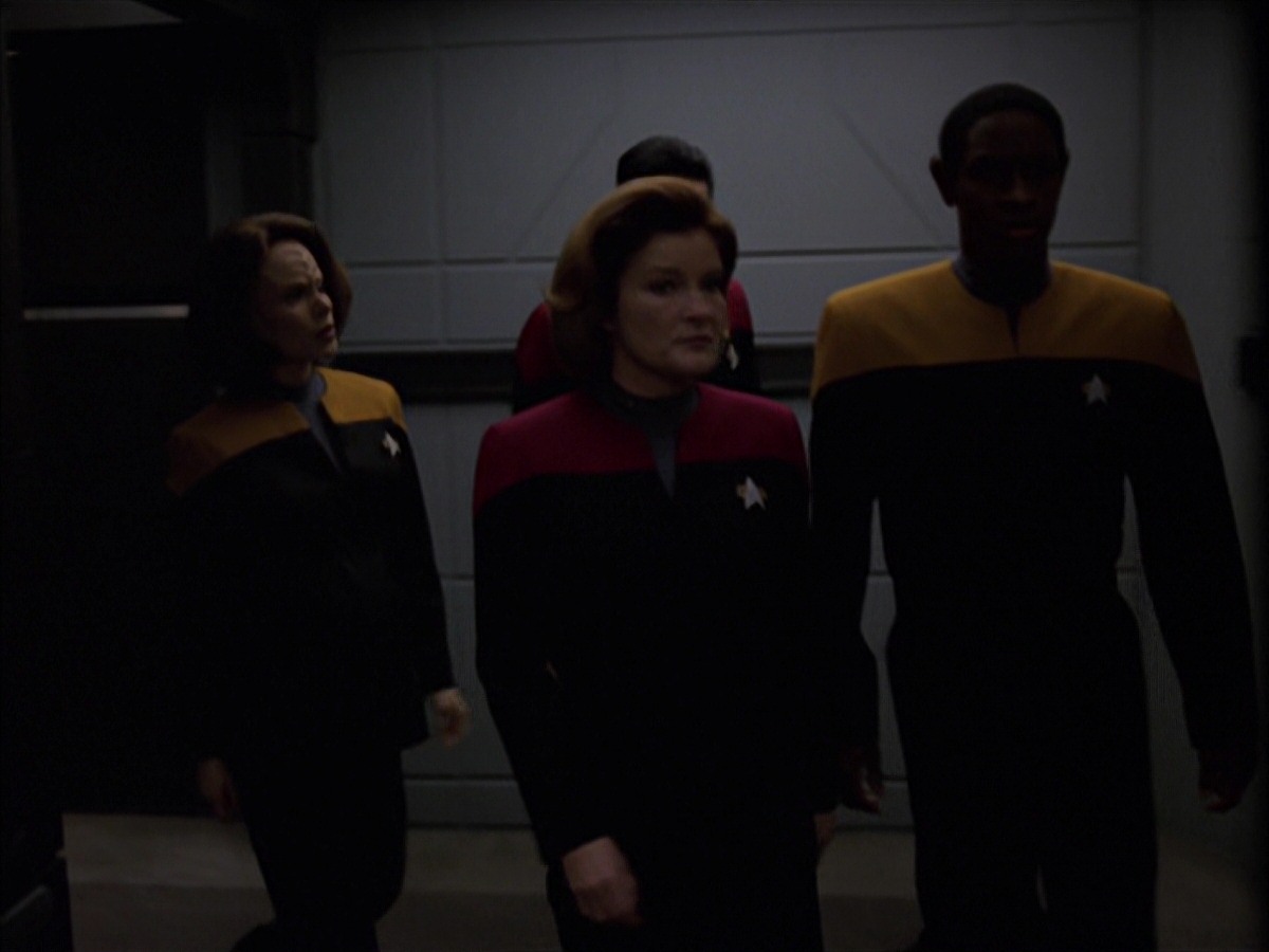 extant_StarTrek_VOY_7x19-Q2_0538.jpg