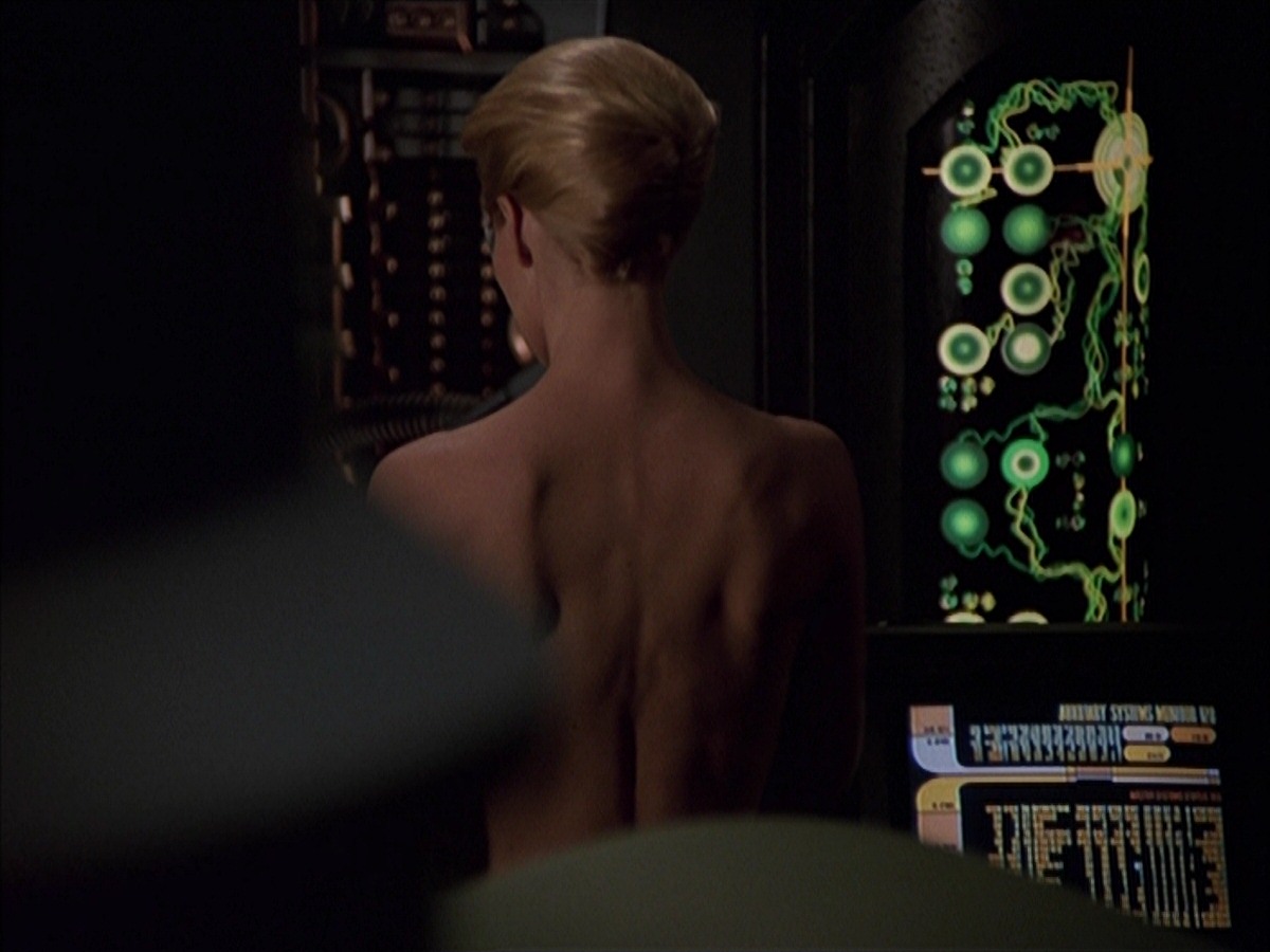 extant_StarTrek_VOY_7x19-Q2_0548.jpg