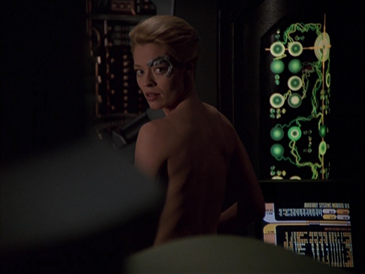 extant_StarTrek_VOY_7x19-Q2_0551.jpg