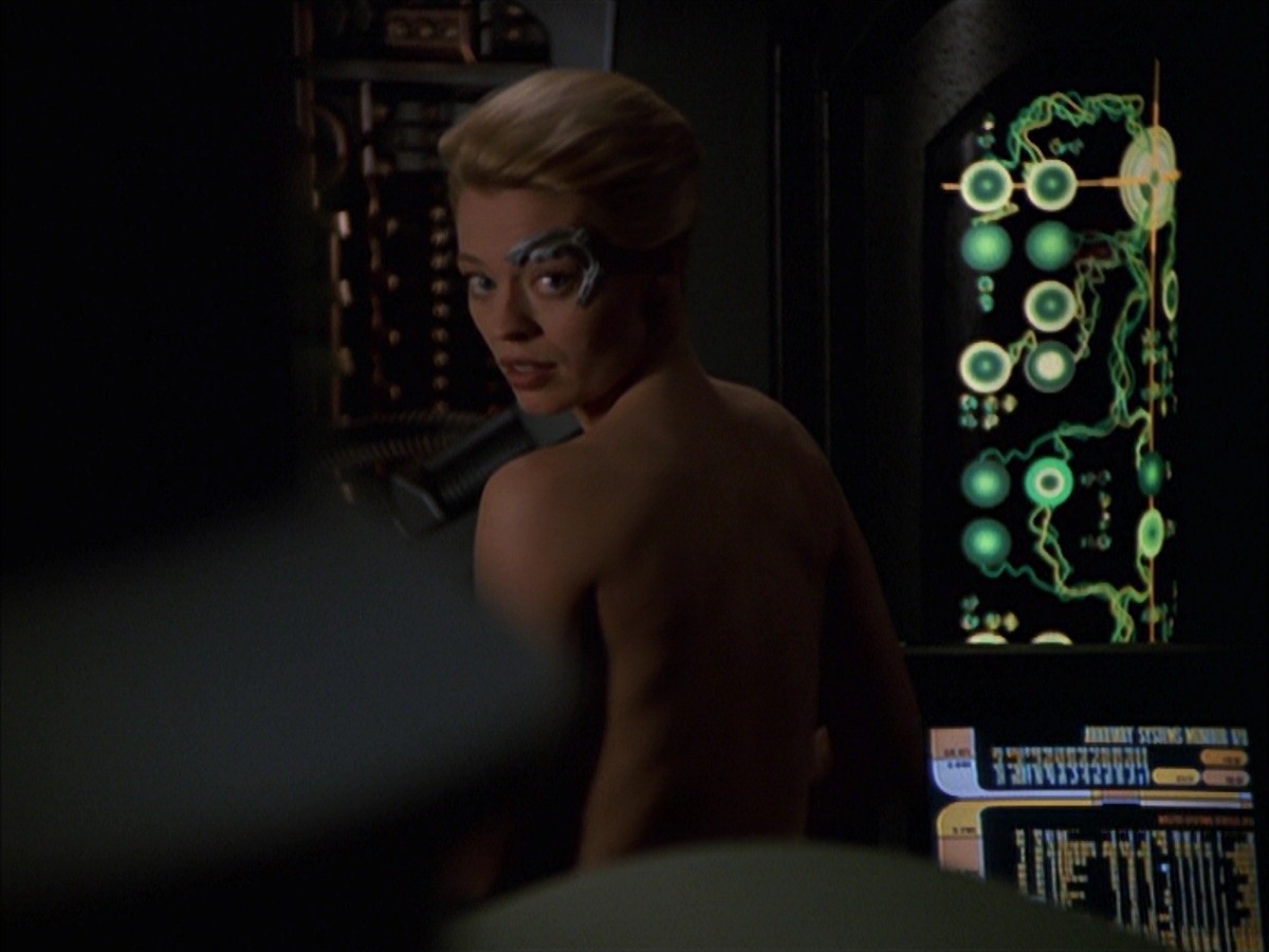 extant_StarTrek_VOY_7x19-Q2_0561.jpg