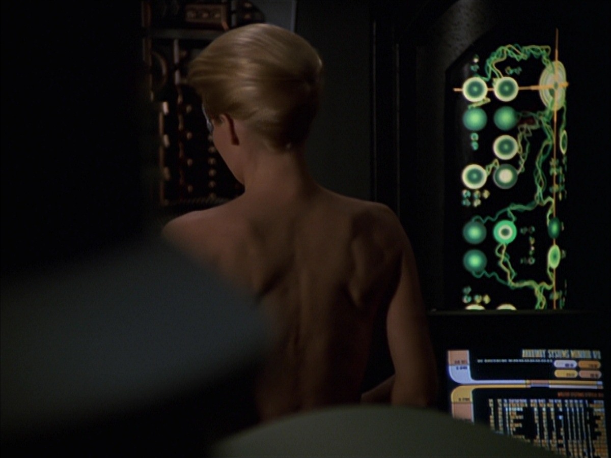 extant_StarTrek_VOY_7x19-Q2_0562.jpg