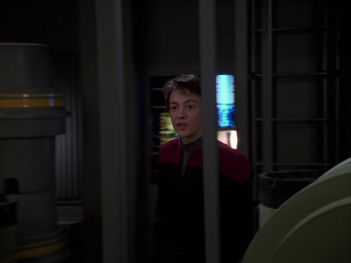 extant_StarTrek_VOY_7x19-Q2_0568.jpg