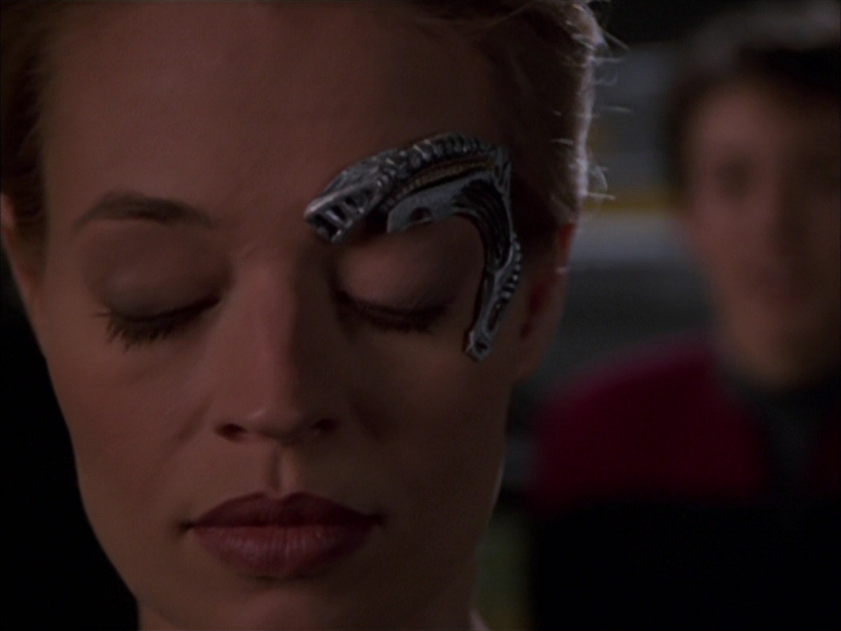 extant_StarTrek_VOY_7x19-Q2_0573.jpg
