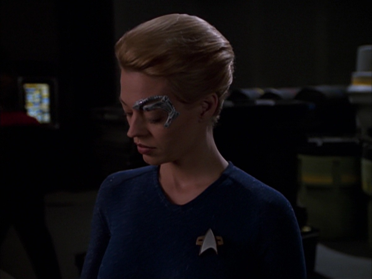 extant_StarTrek_VOY_7x19-Q2_0585.jpg
