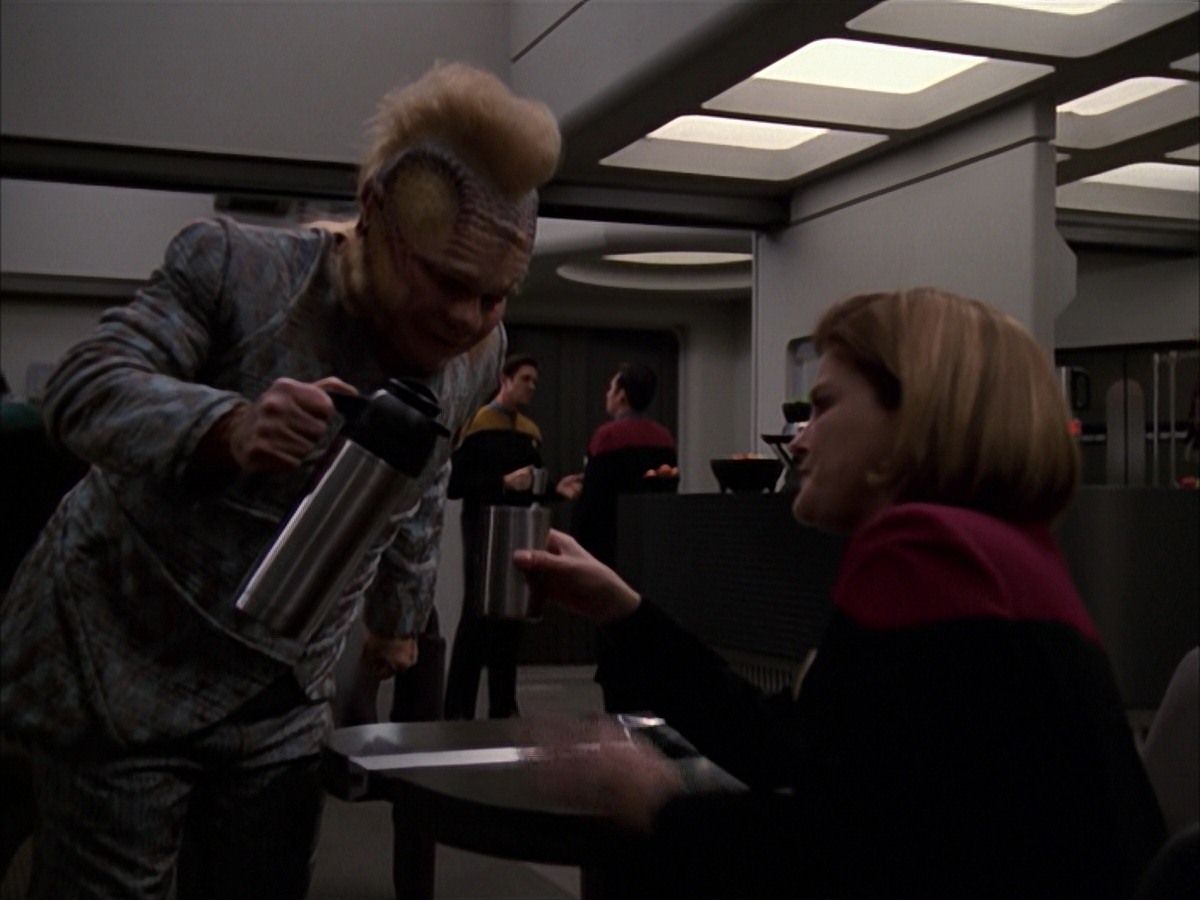 extant_StarTrek_VOY_7x19-Q2_0617.jpg