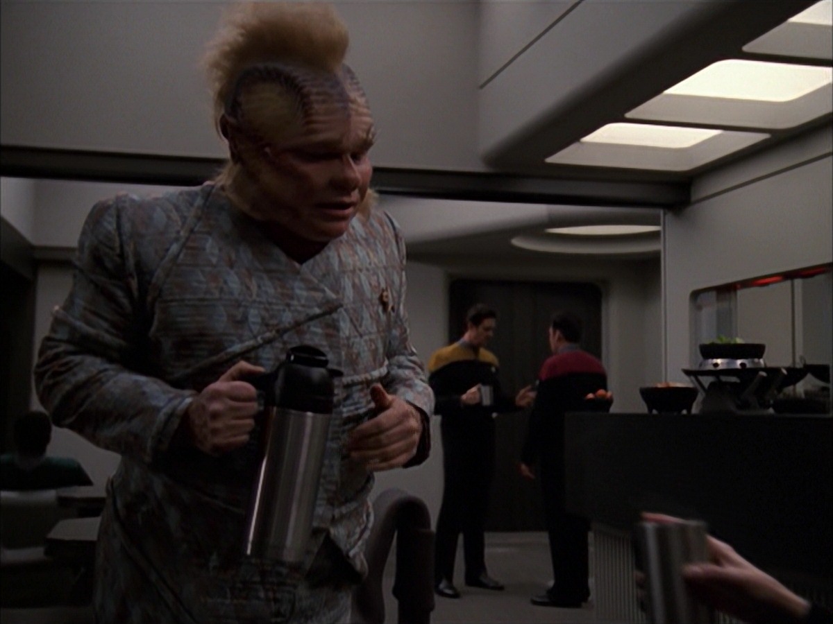 extant_StarTrek_VOY_7x19-Q2_0623.jpg