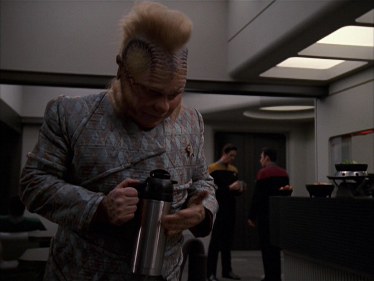 extant_StarTrek_VOY_7x19-Q2_0626.jpg