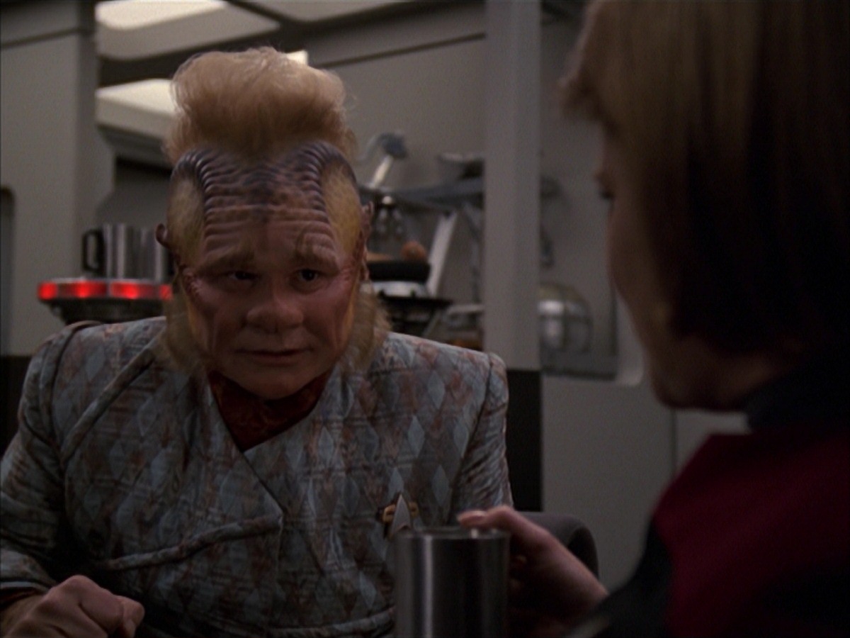 extant_StarTrek_VOY_7x19-Q2_0661.jpg