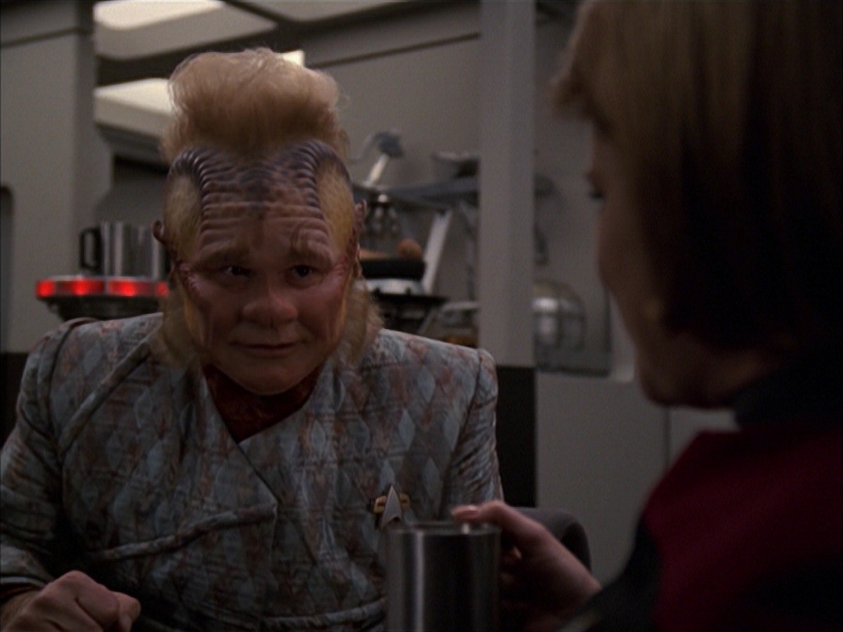 extant_StarTrek_VOY_7x19-Q2_0662.jpg