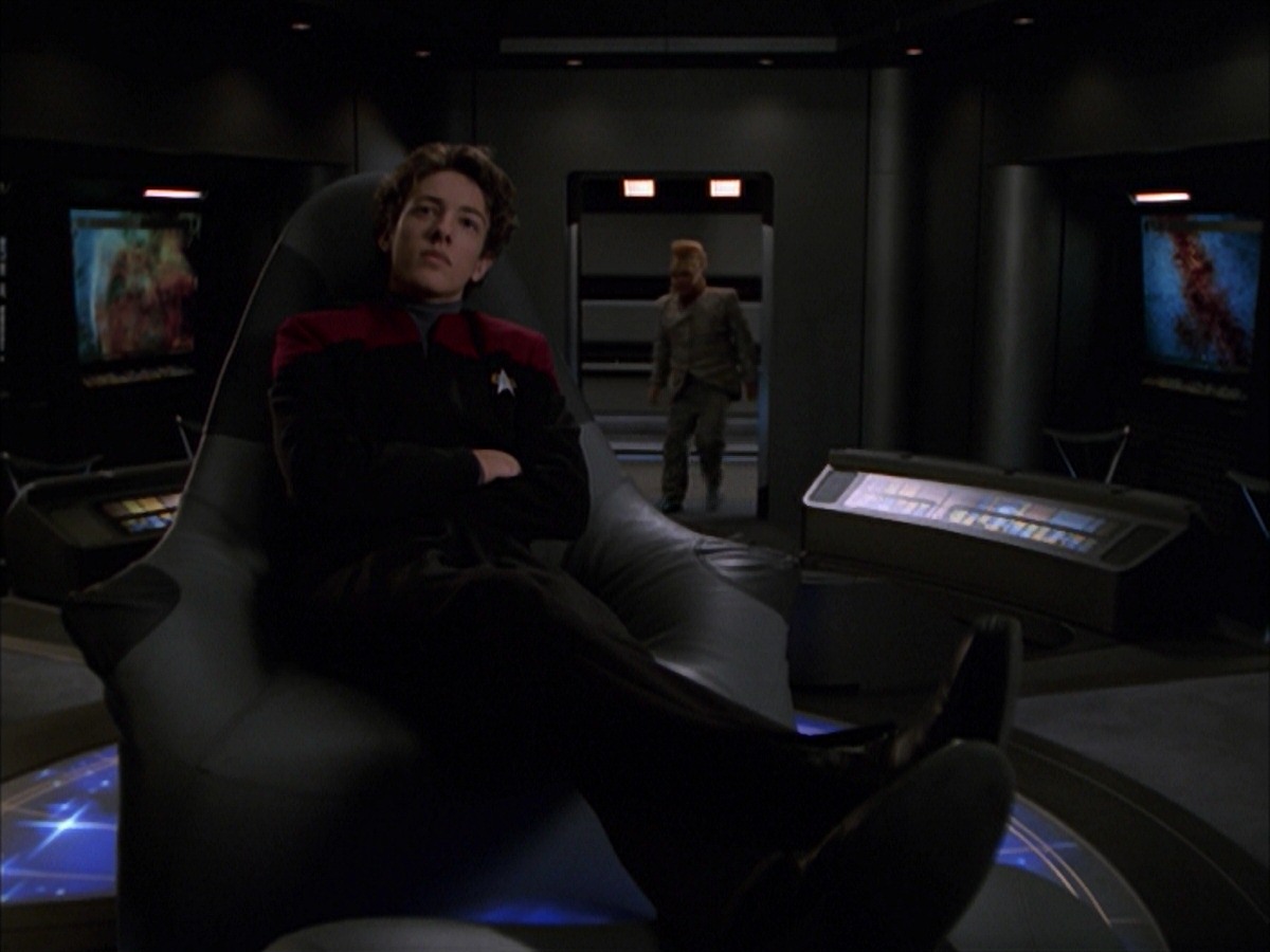 extant_StarTrek_VOY_7x19-Q2_0668.jpg