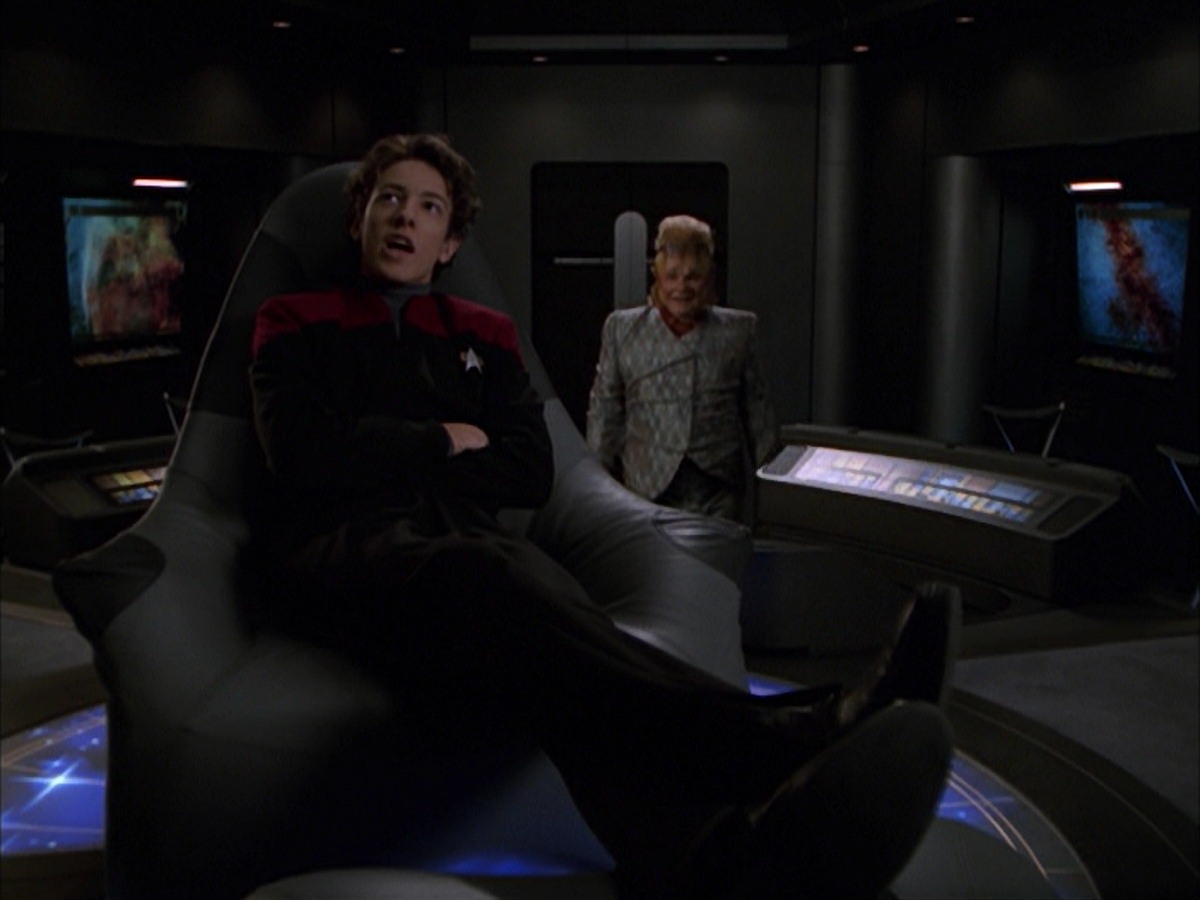 extant_StarTrek_VOY_7x19-Q2_0674.jpg