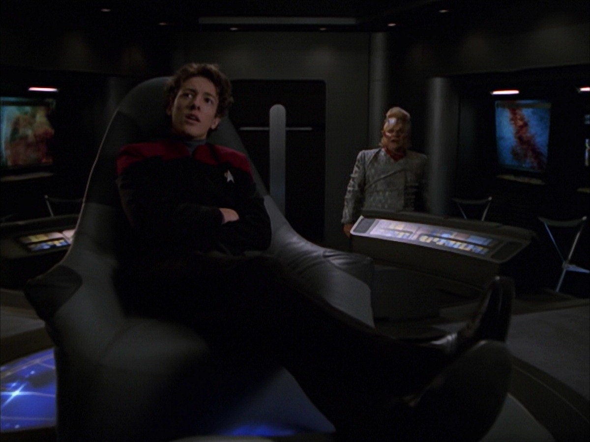 extant_StarTrek_VOY_7x19-Q2_0693.jpg