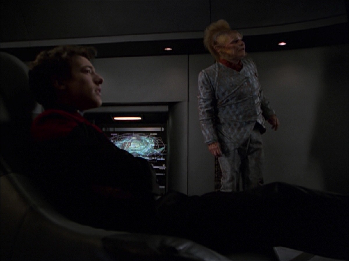 extant_StarTrek_VOY_7x19-Q2_0701.jpg