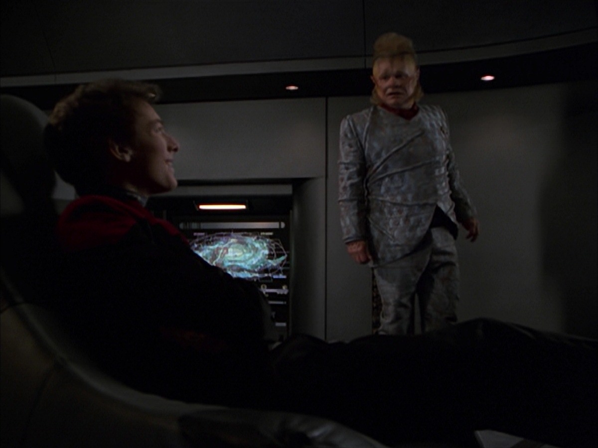 extant_StarTrek_VOY_7x19-Q2_0706.jpg