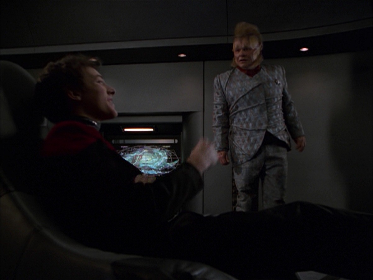 extant_StarTrek_VOY_7x19-Q2_0707.jpg