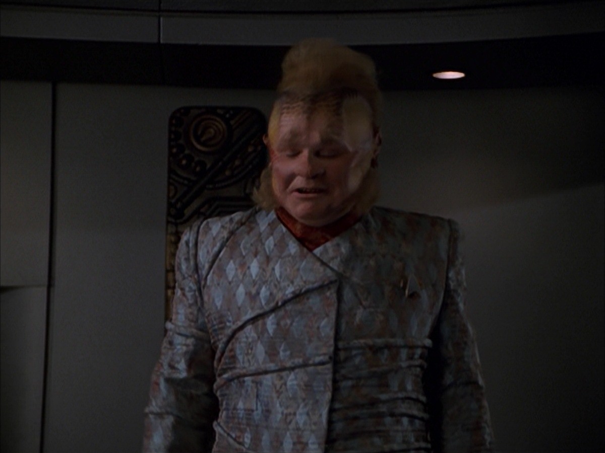 extant_StarTrek_VOY_7x19-Q2_0724.jpg