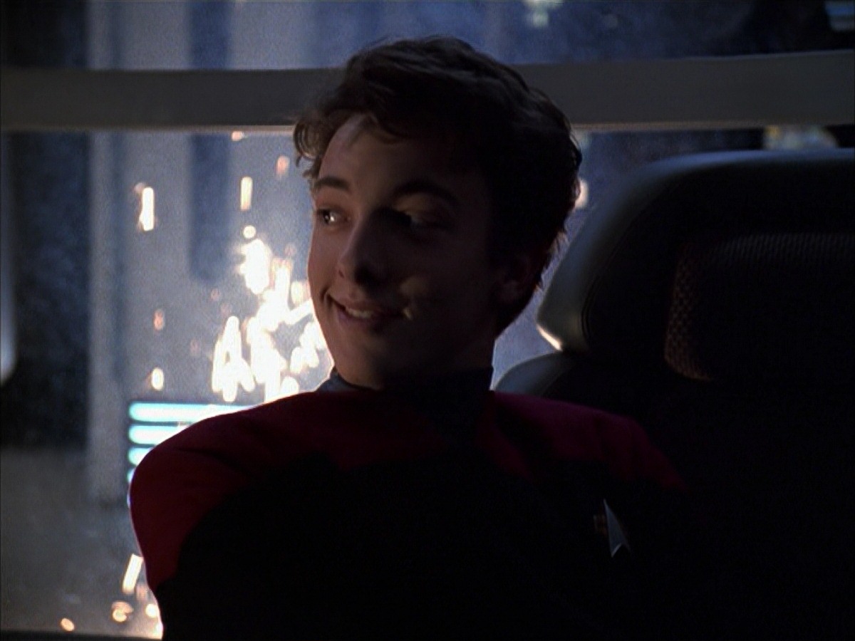 extant_StarTrek_VOY_7x19-Q2_0802.jpg