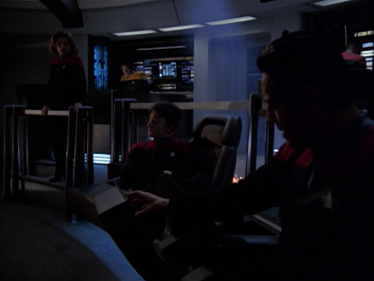 extant_StarTrek_VOY_7x19-Q2_0819.jpg
