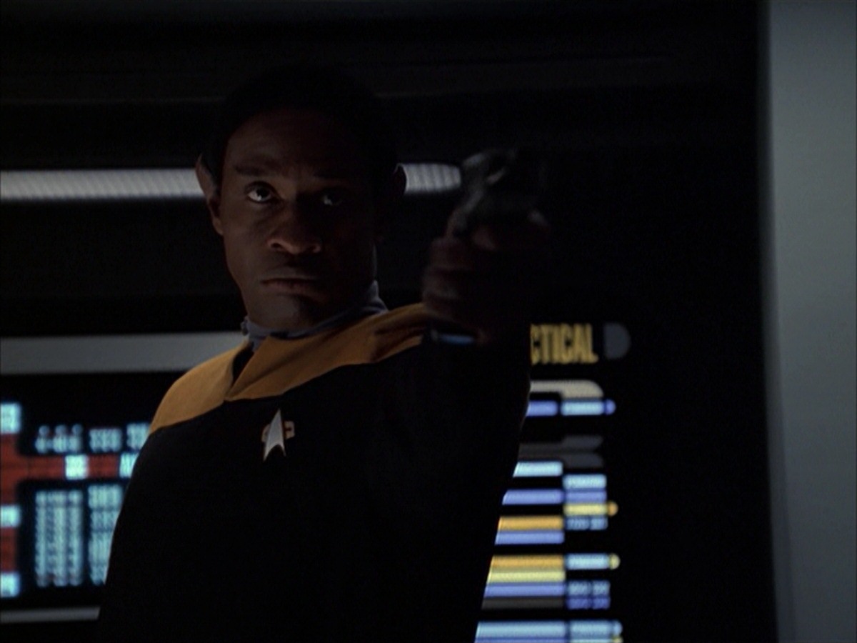 extant_StarTrek_VOY_7x19-Q2_0852.jpg
