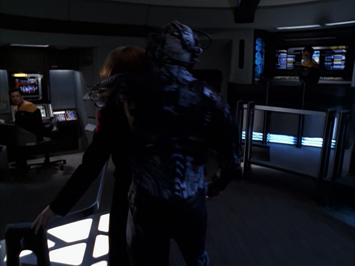 extant_StarTrek_VOY_7x19-Q2_0854.jpg