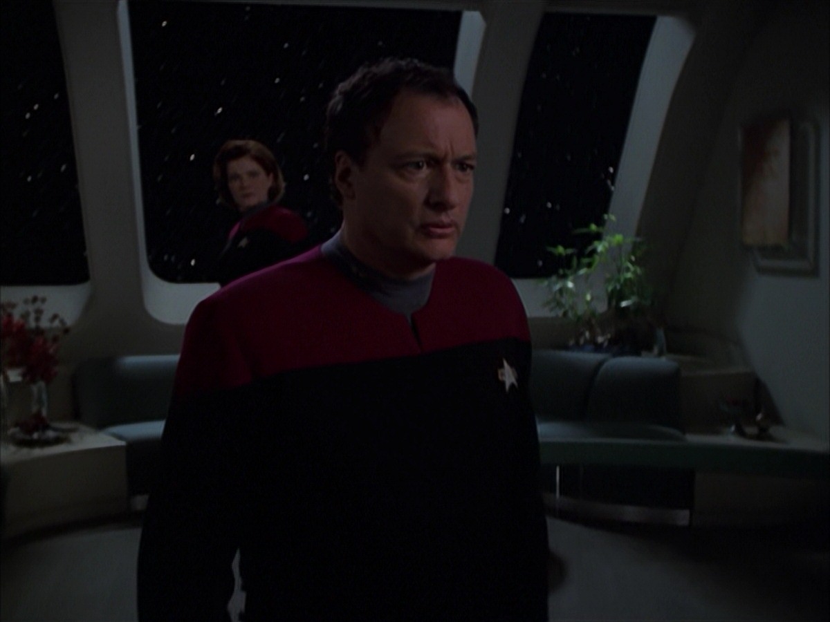 extant_StarTrek_VOY_7x19-Q2_0973.jpg