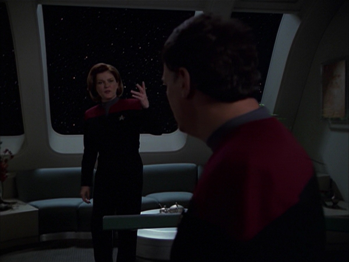 extant_StarTrek_VOY_7x19-Q2_0979.jpg