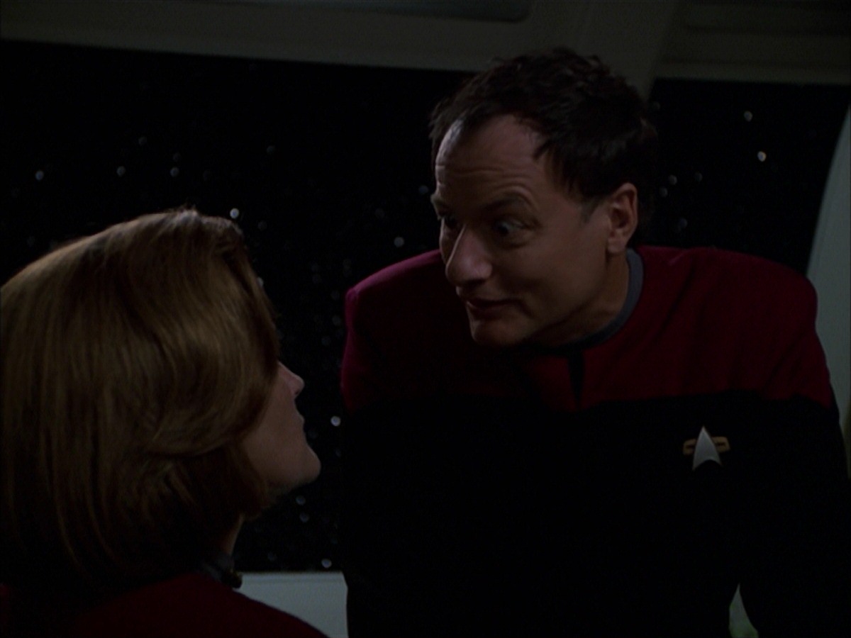 extant_StarTrek_VOY_7x19-Q2_1057.jpg
