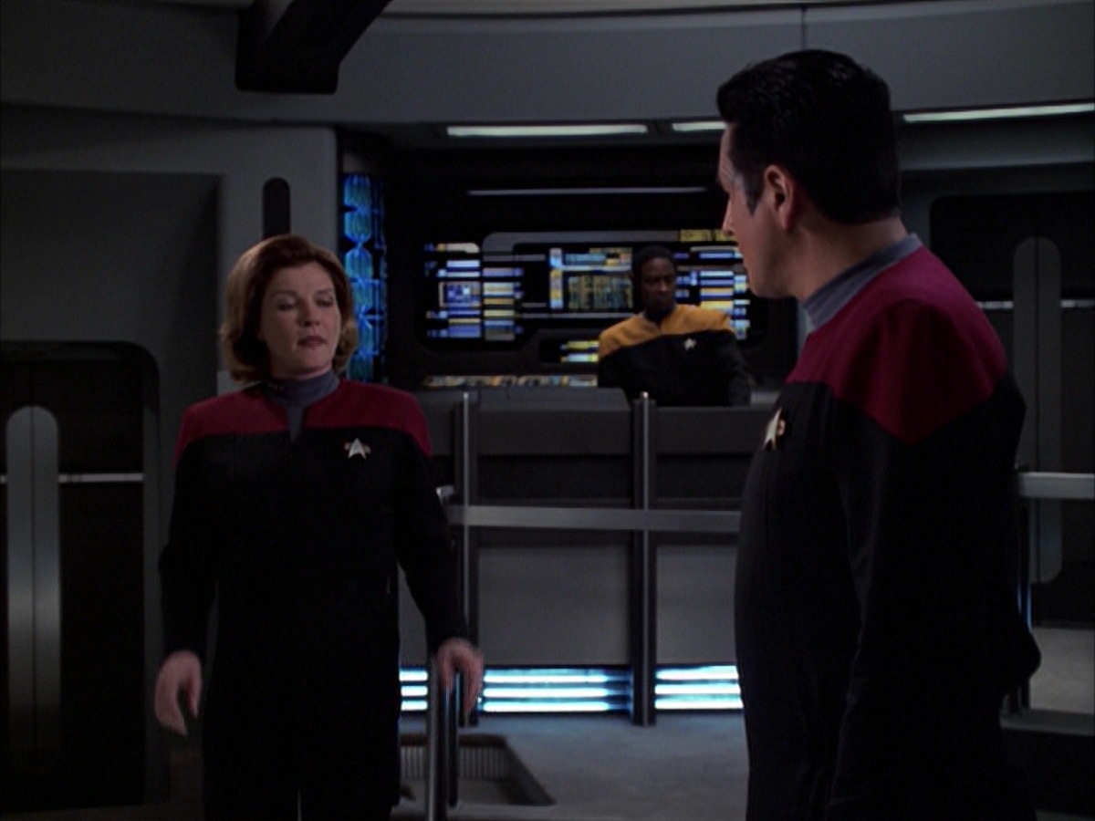 extant_StarTrek_VOY_7x19-Q2_1084.jpg
