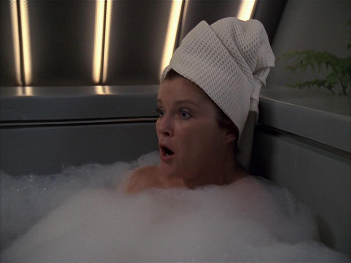 extant_StarTrek_VOY_7x19-Q2_1099.jpg