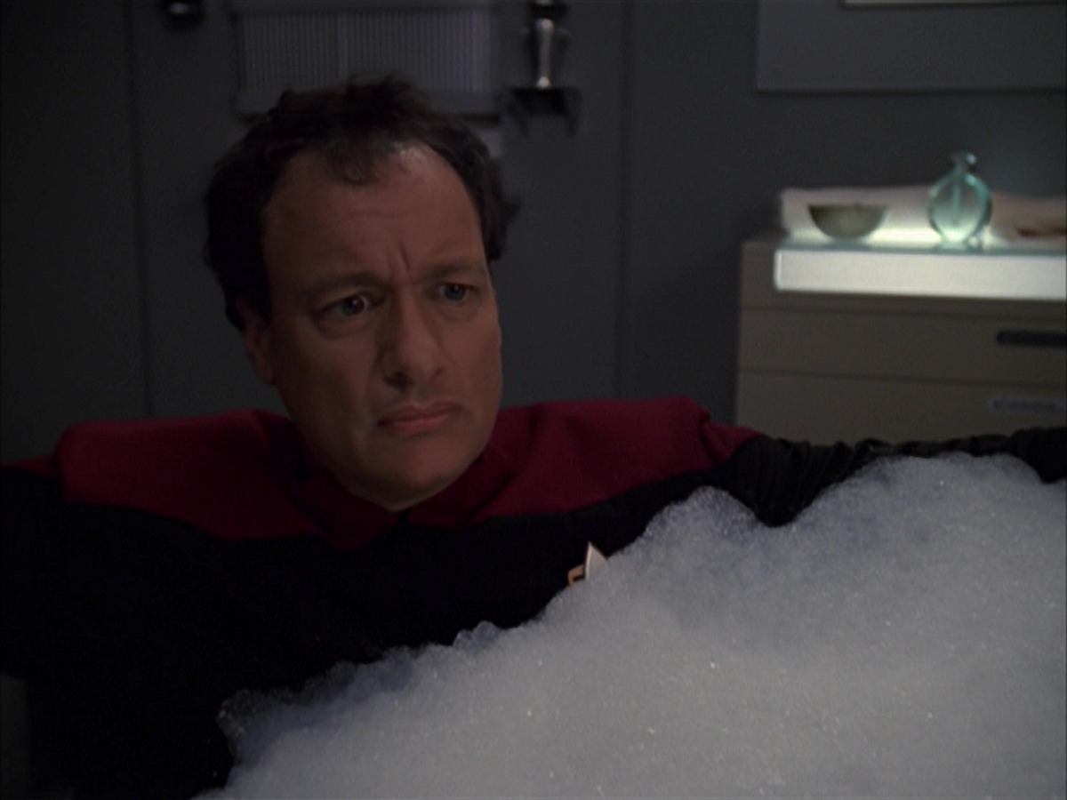 extant_StarTrek_VOY_7x19-Q2_1130.jpg
