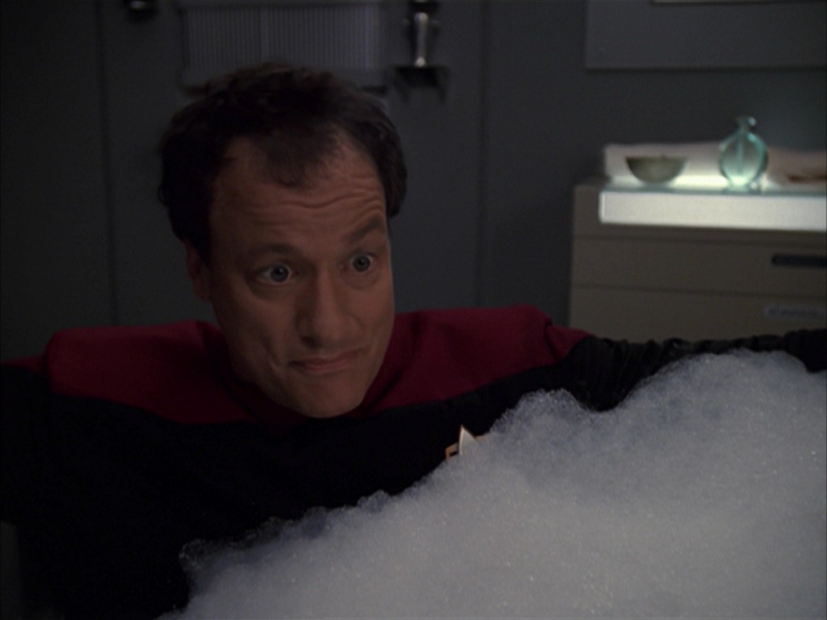 extant_StarTrek_VOY_7x19-Q2_1164.jpg