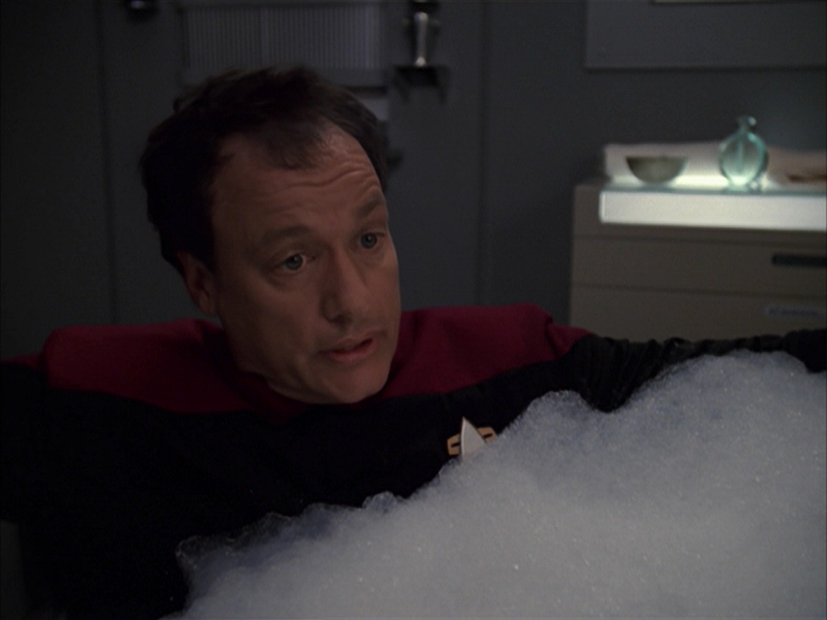 extant_StarTrek_VOY_7x19-Q2_1174.jpg