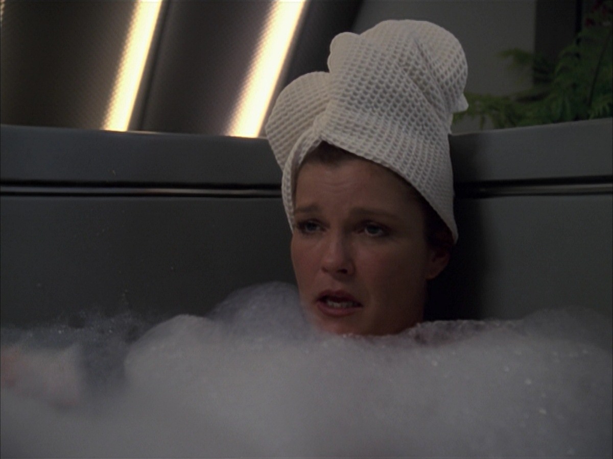 extant_StarTrek_VOY_7x19-Q2_1181.jpg