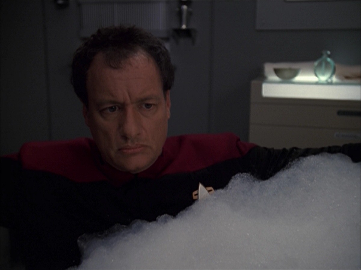 extant_StarTrek_VOY_7x19-Q2_1194.jpg
