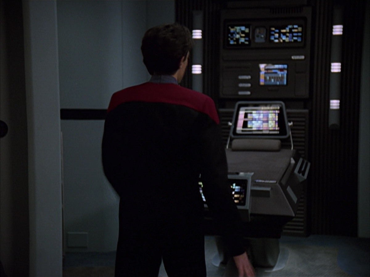 extant_StarTrek_VOY_7x19-Q2_1222.jpg