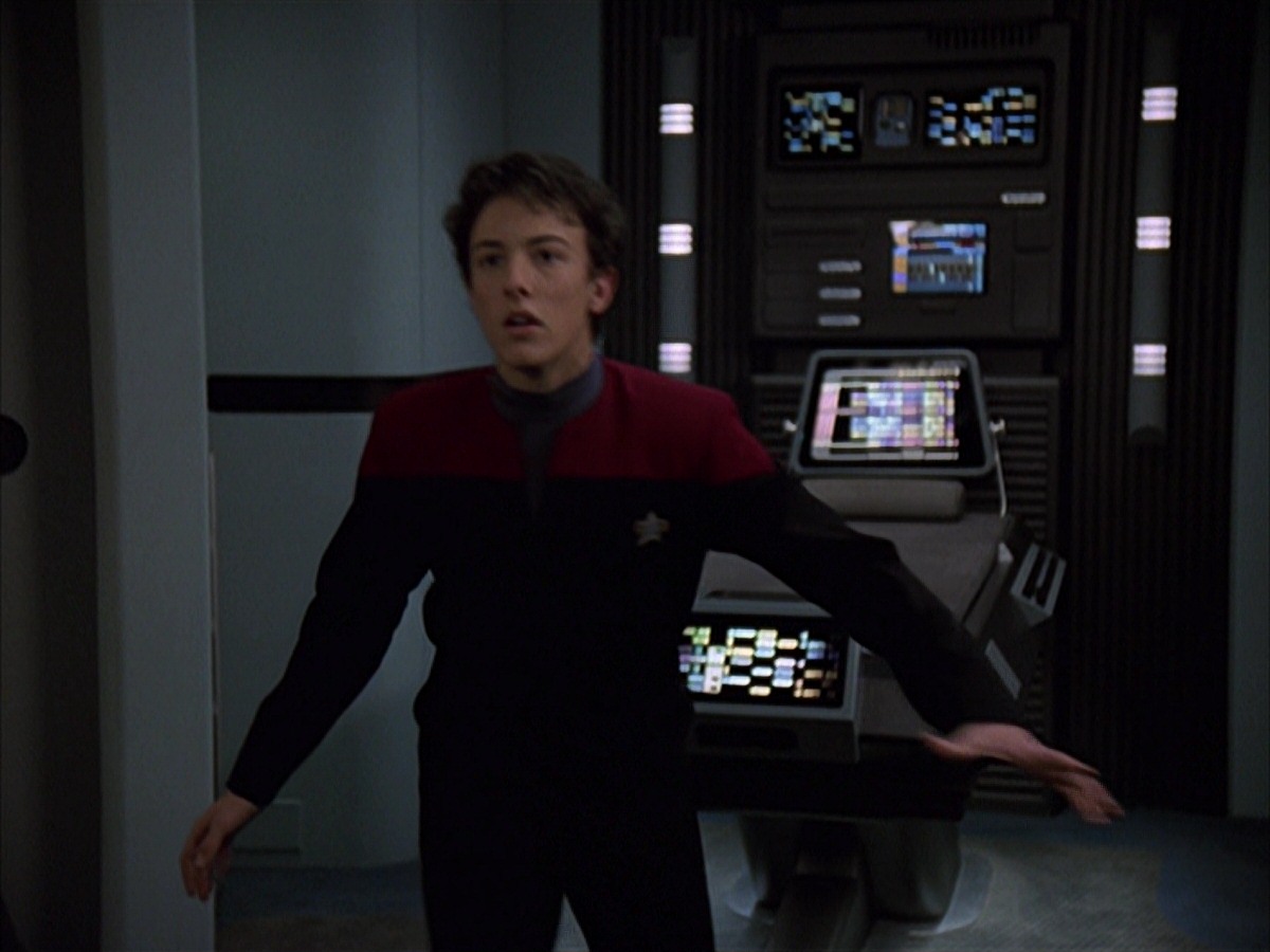 extant_StarTrek_VOY_7x19-Q2_1223.jpg